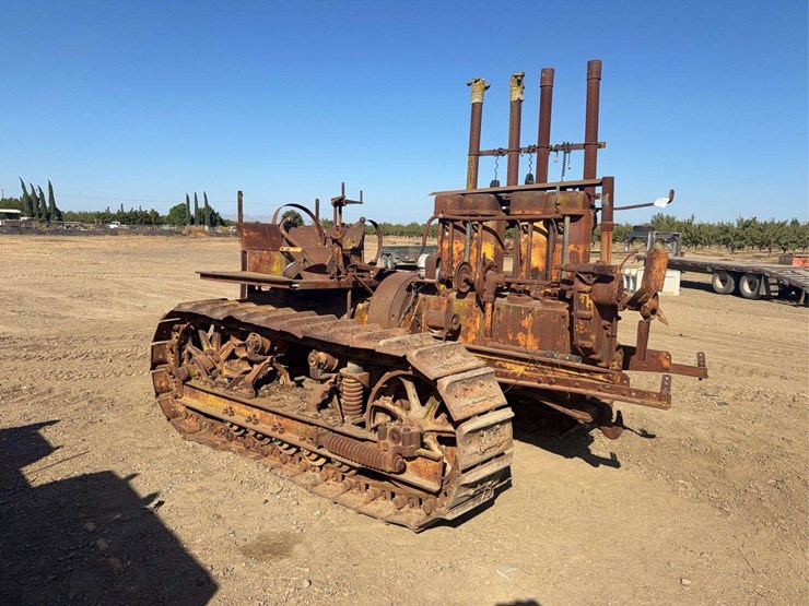 caterpillar-60-image-1