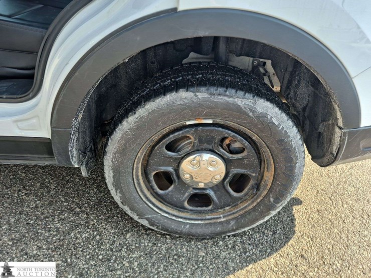 2018-ford-explorer-image-23