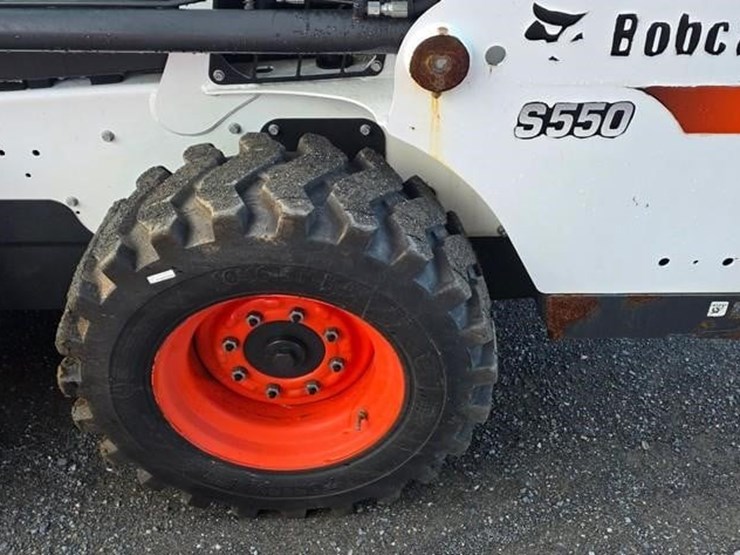 2018-bobcat-s550-image-23