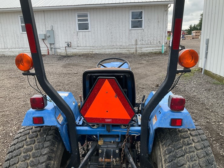 new-holland-t1520-image-15
