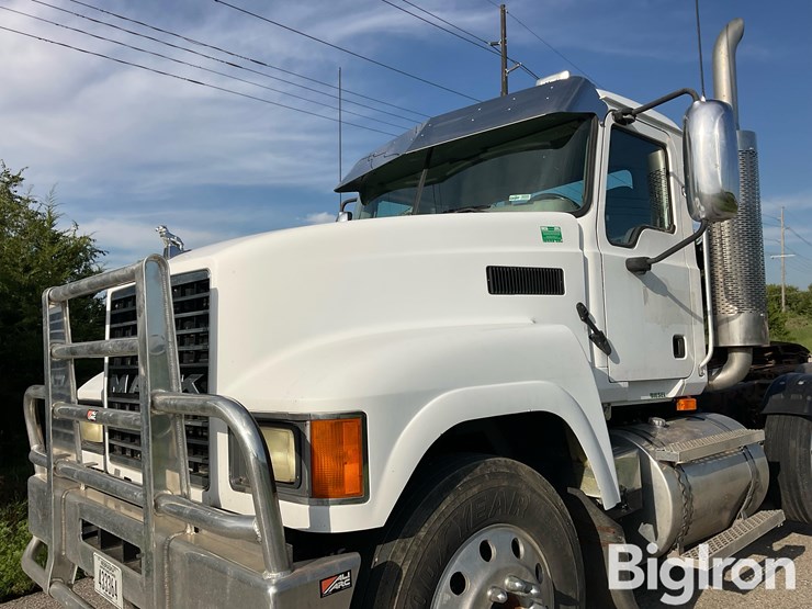 2007-mack-chn613-image-9