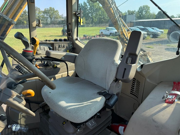 2017-john-deere-6110m-image-86