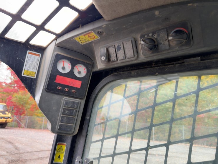 2009-caterpillar-279c-image-22
