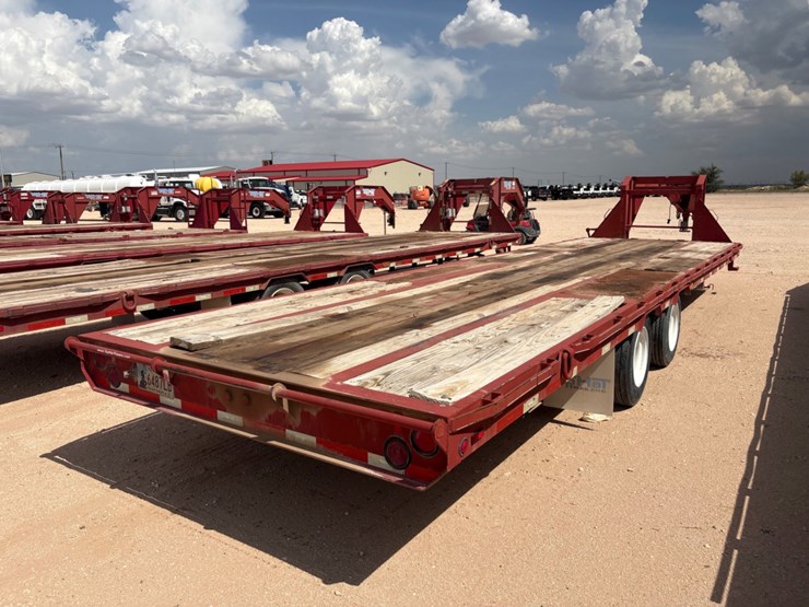 2014-top-hat-trailers-30’-x-102”-t/a-gooseneck-trailer-image-4