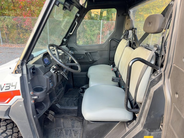 2022-bobcat-uv34-image-15