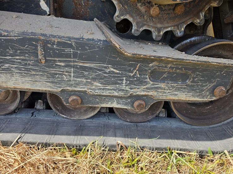 deere-333g-image-49