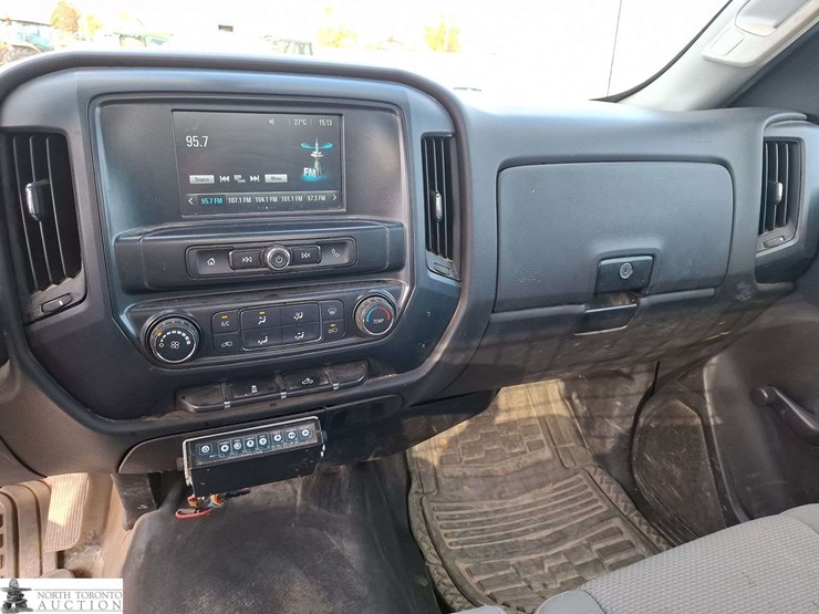 2018-chevrolet-silverado-1500-image-12
