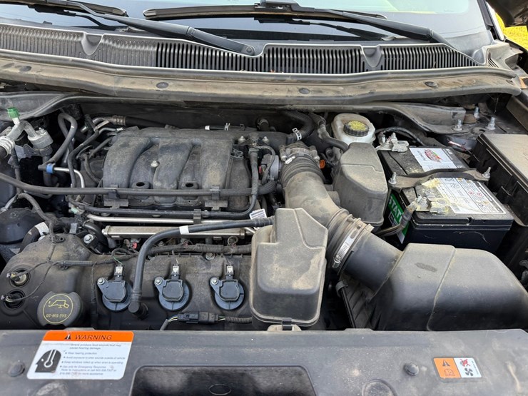 2018-ford-explorer-image-28