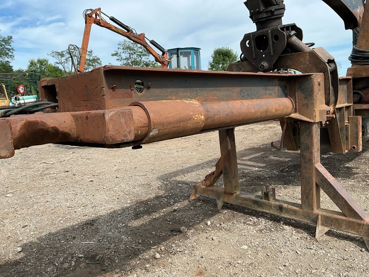 deere-335c-image-55