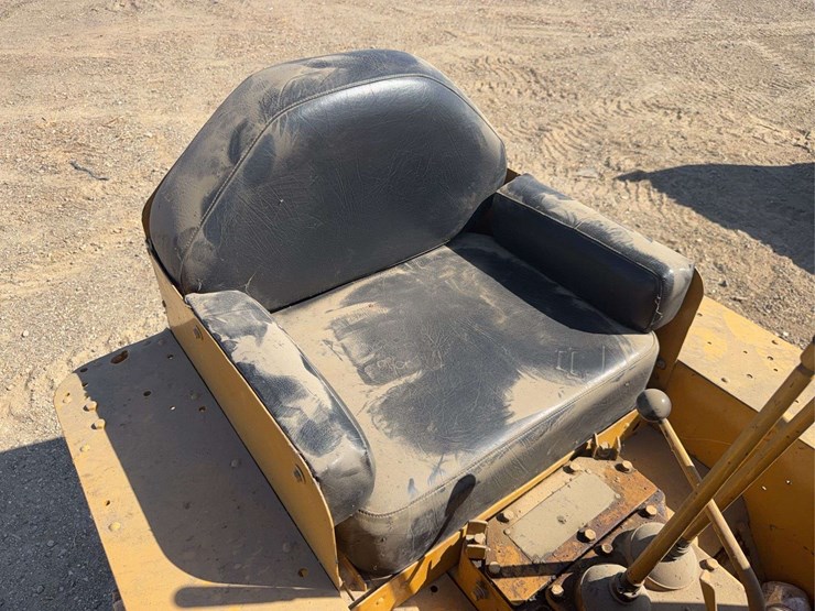 caterpillar-15-image-20