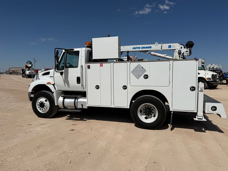 2010-international-durastar-4400-image-9
