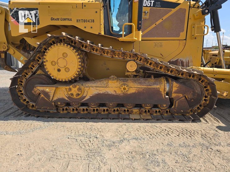 2019-caterpillar-d6t-xl-image-34