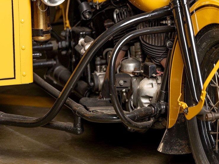 1938-harley-davidson-caterpillar-package-van-tribute-image-44