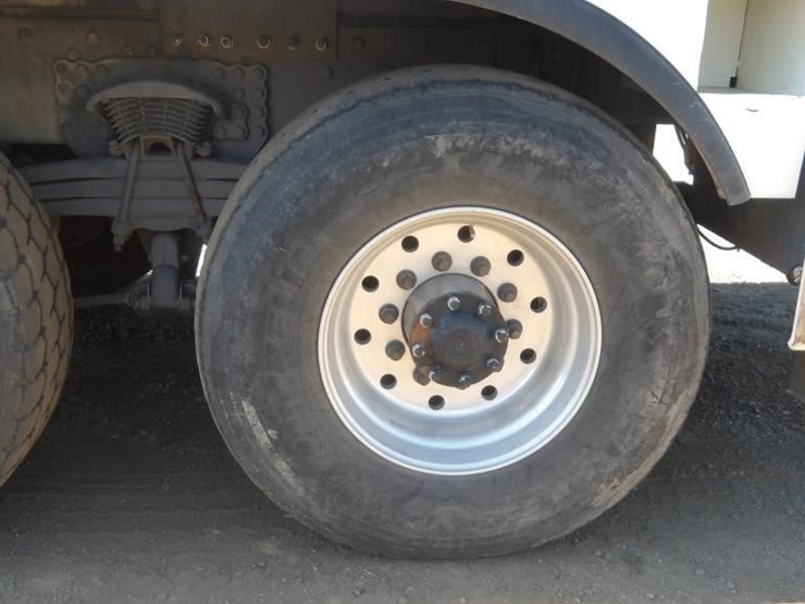 2015-western-star-4800-image-8