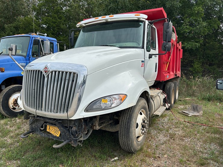 2013-international-prostar-image-1