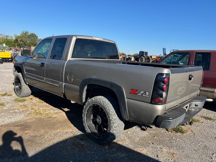 2004-chevrolet-1500-image-4