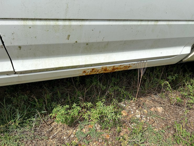2014-dodge-1500-image-25
