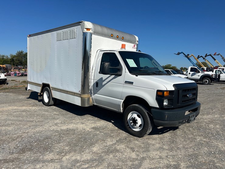 2008-ford-e450-image-1