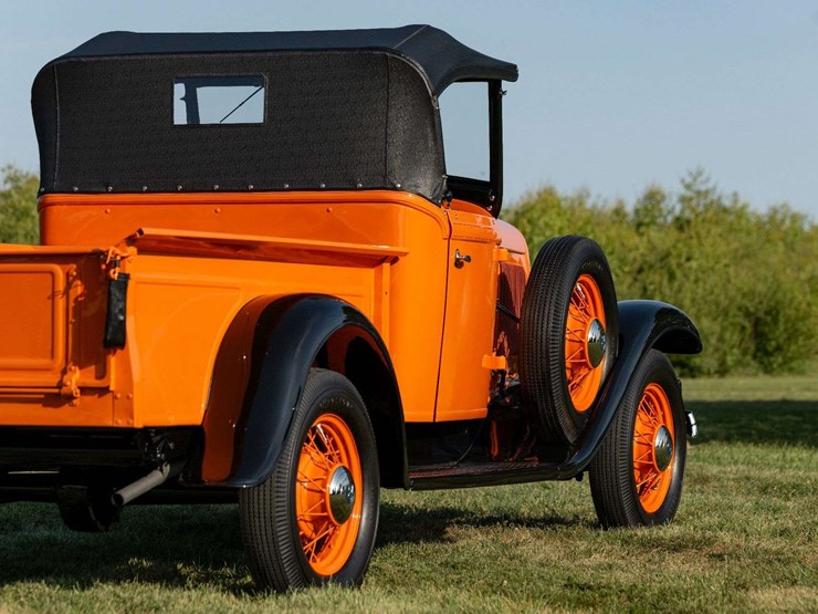 1933-ford-v8-roadster-pickup-image-10