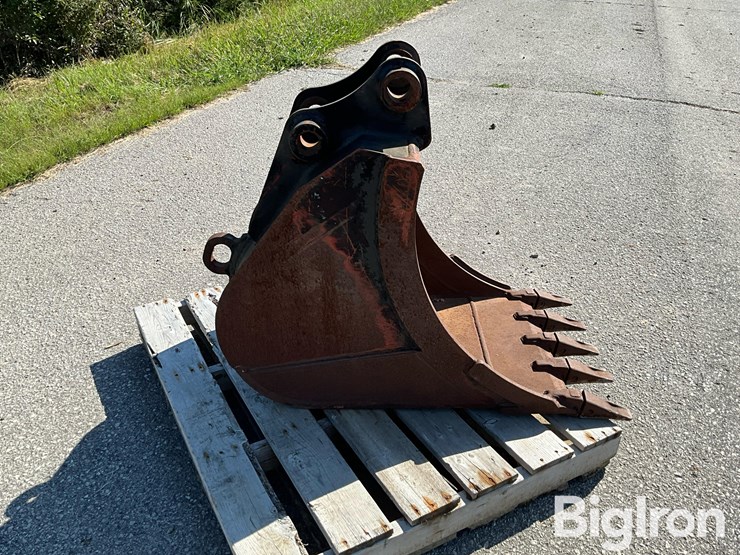 2020-fleco-sy60-24”-toothed-mini-excavator-bucket-image-4