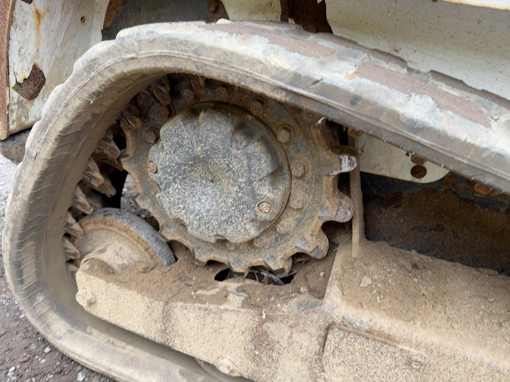 2020-bobcat-t450-image-13