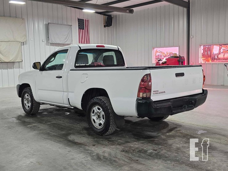2013-toyota-tacoma-image-4