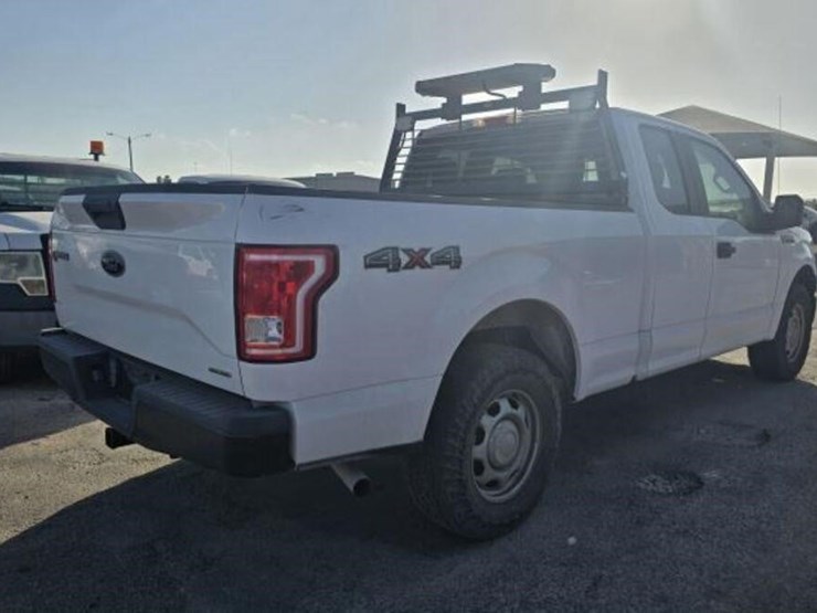2016-ford-f150-image-3