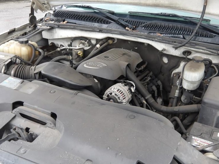 2006-chevrolet-silverado-2500-image-11