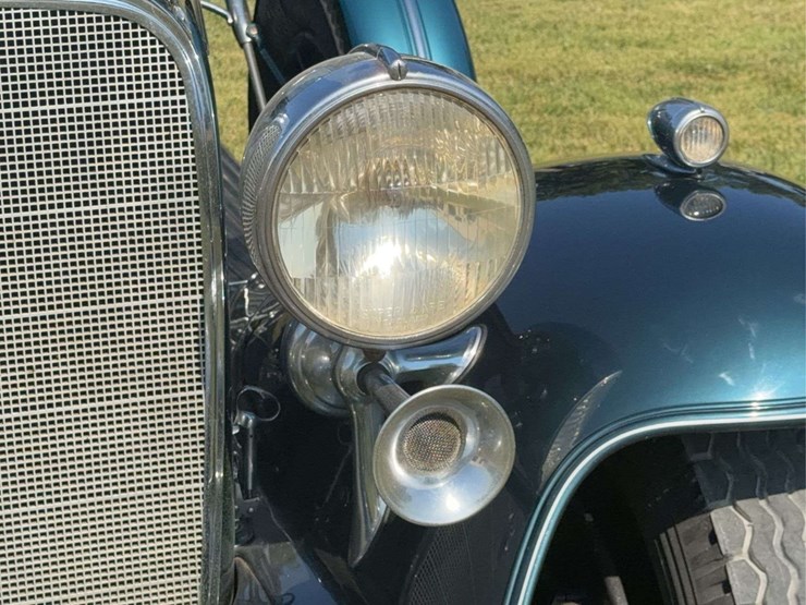 1932-cadillac-v-16-fleetwood-image-11