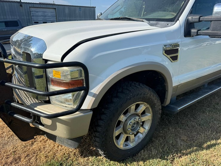 2010-ford-f350-image-32