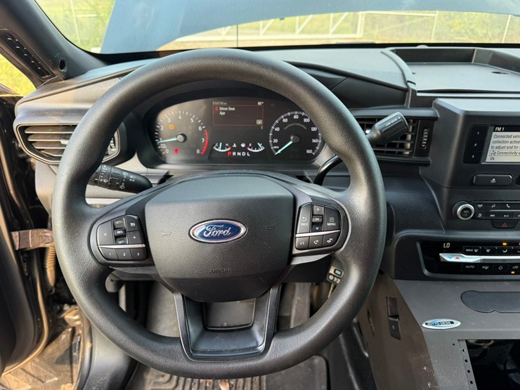 2020-ford-explorer-image-53