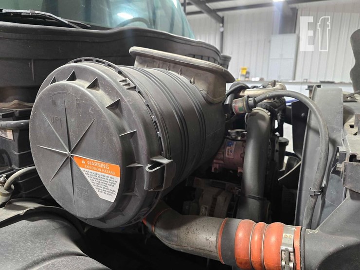 2010-international-durastar-4300-image-25