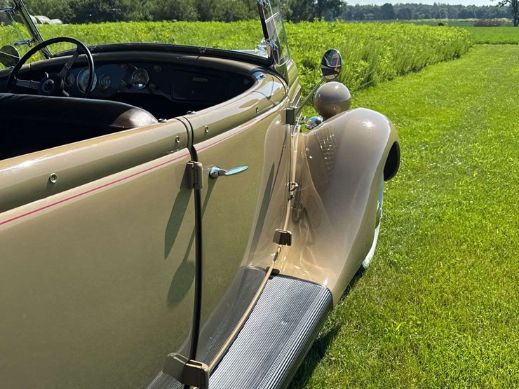 1935-ford-deluxe-phaeton-image-44