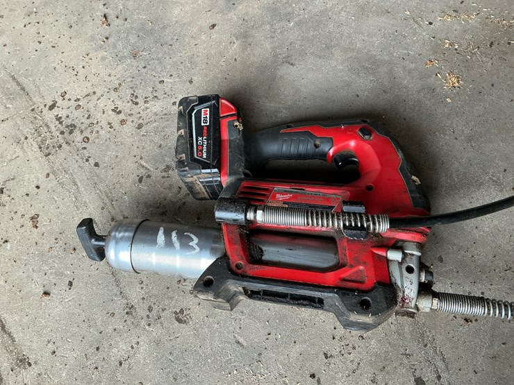 #113-•-milwaukee-m18-cordless-grease-gun-,-4-1/2"-angle-grinder),-rapid-charger-&-xc-5.0-battery-image-6