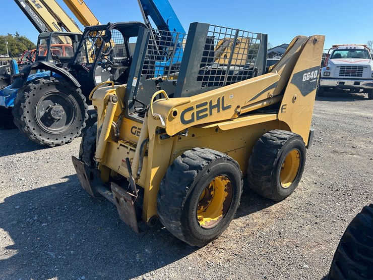 gehl-6640-image-1