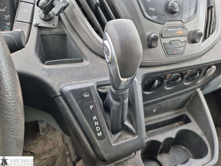 2018-ford-transit-image-19