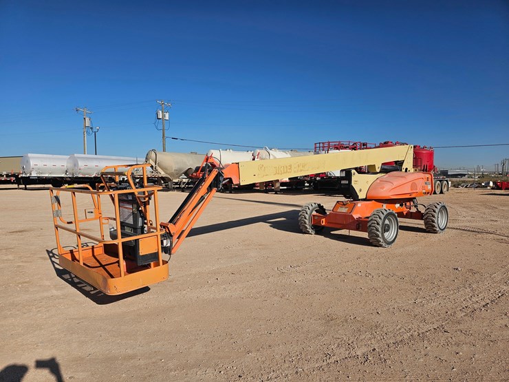 2017-jlg-m600j-image-1