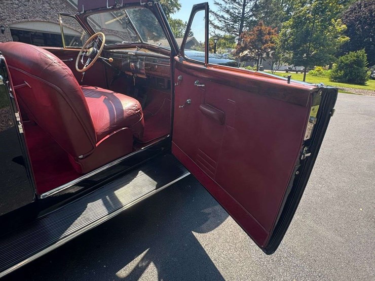 1939-cadillac-series-90-v-16-convertible-coupe-image-41