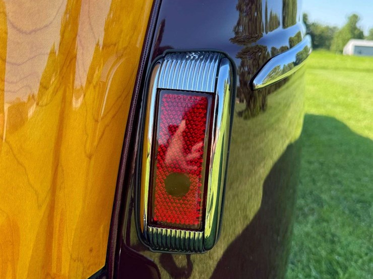 1947-ford-super-deluxe-sportsman-image-101