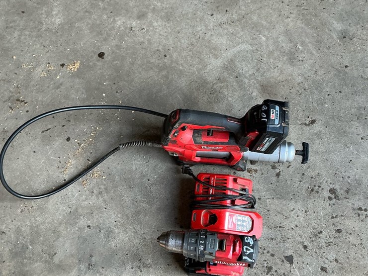 #108-•-milwaukee-m18-cordless-tool-lot:-2706-20-hammer-drill,-2646-20-grease-gun,-48-59-1808-rapid-charger-&-batteries-image-2