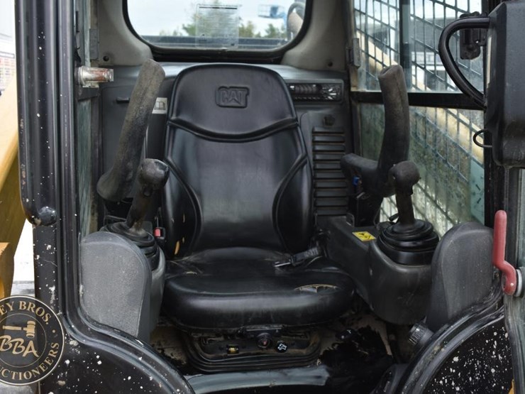 2016-caterpillar-289d-image-45