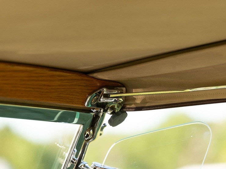 1935-ford-deluxe-phaeton-image-40