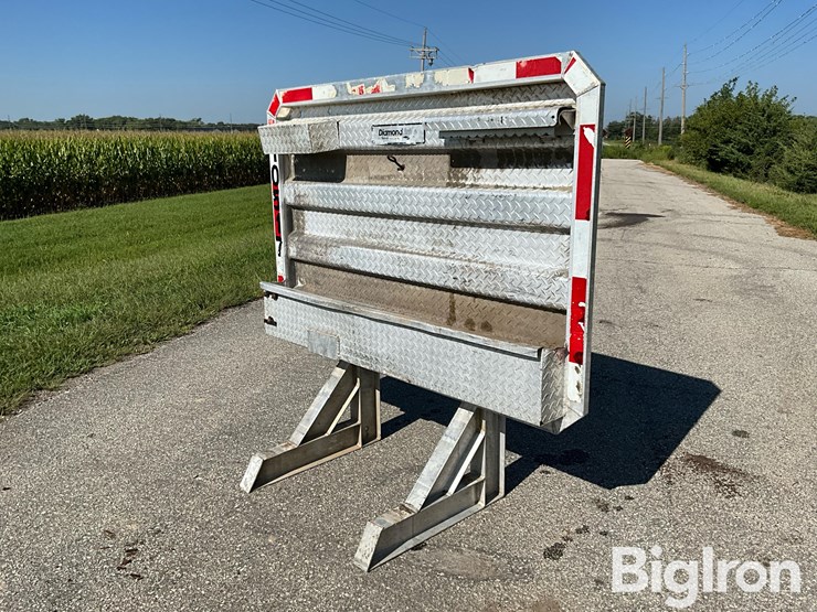 koneta-diamond-brite-aluminum-truck-headache-rack-image-1