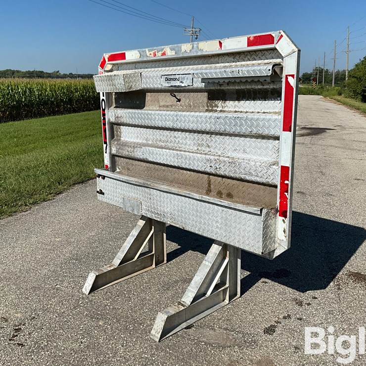 Koneta Diamond Brite Aluminum Truck Headache Rack