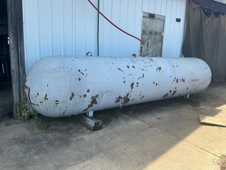 #175-•-1000-gal.air-tank-image-1