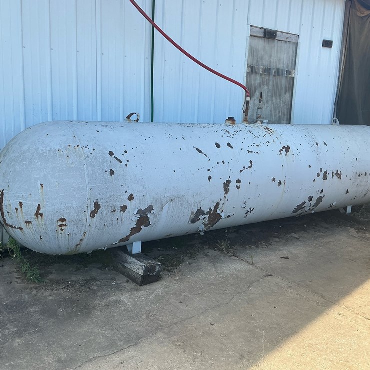 #175 • 1000 gal.Air Tank