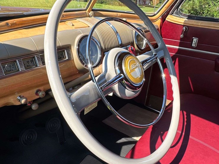 1947-ford-super-deluxe-sportsman-image-160
