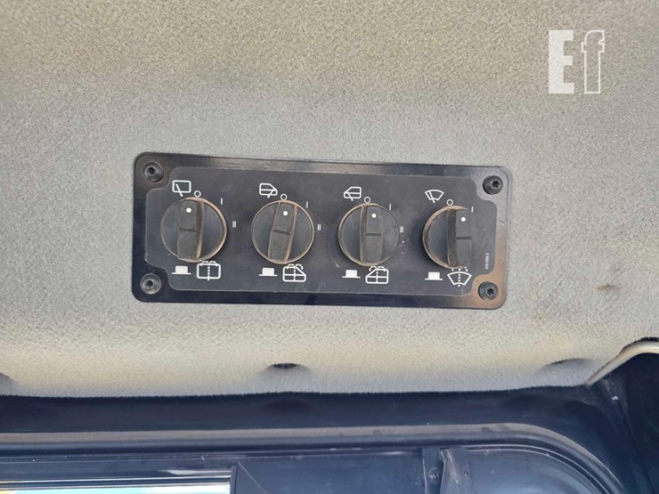 2019-caterpillar-d6t-xl-image-24