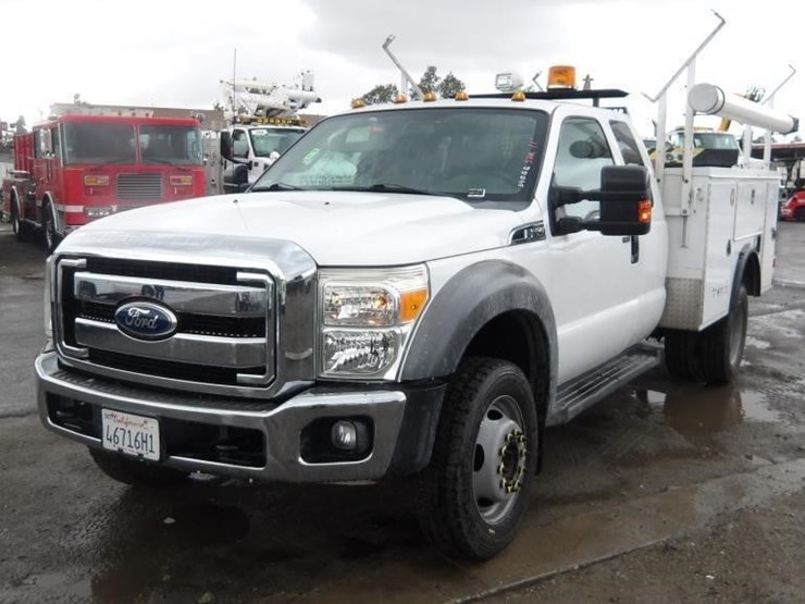 2011-ford-f550-image-1