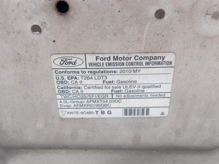 2010-ford-explorer-image-10